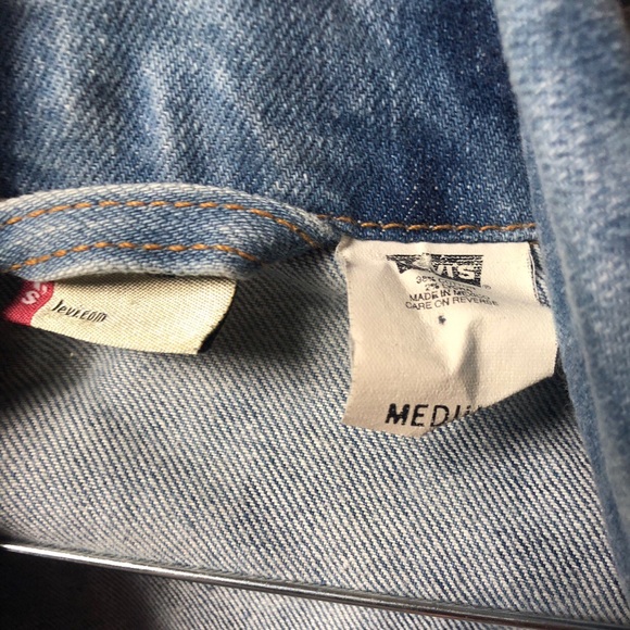 Vintage Levi’s Bleached Out Jean Jacket - Picture 2 of 2